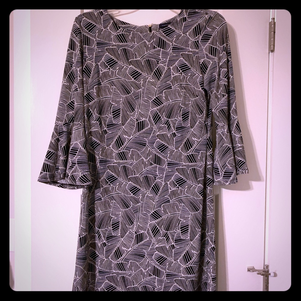 Like new Tommy Hilfiger dress, size 6